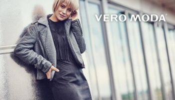 Moderní jarní kabátky a šaty od Vero Moda