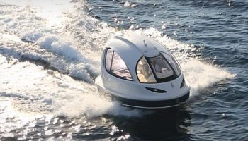 Lazzarini Design vyplouvá s Jet CapsuleJet Capsule