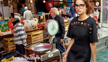 Italská barevnost v kampani na dioptrické i sluneční brýle Dolce&amp;Gabbana