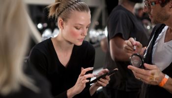 Vlasové doplňky, které byste na Newyorském fashion weeku určitě nečekali