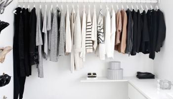 Podzimem proplujte v monochromatických outfitech - jak je tvořit?