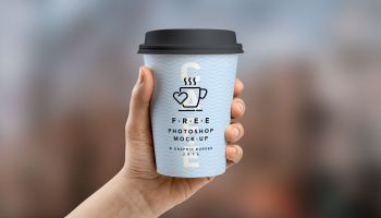 Kafe do kelímku. A víte, že tím zatěžujete životní prostředí?
