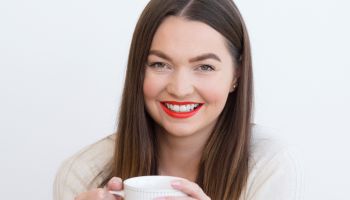 Videohovor na poslední chvíli? Máme pro vás SOS líčení, na které stačí 5 minut a 5 produktů