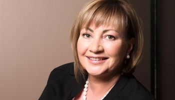 Jak se obléká první dáma – Ivana Zemanová?