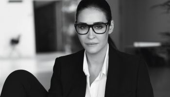 Lookbook z kolekce Violeta řetězce Mango je plný nadčasových kousků
