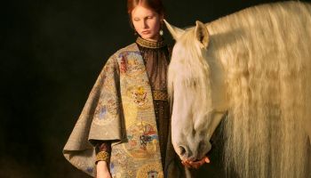 Mystická Dior haute couture kolekce byla inspirovaná tarotovými kartami