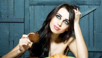 Nudistická restaurace Bunyadi