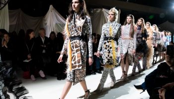 Magie přírodních živlů v doprovodu Mary Katrantzou