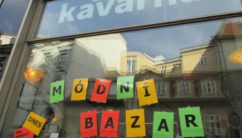Velký módní bazar podpoří seniory