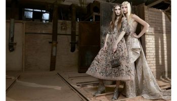 Jarní Haute Couture Zuhair Murad na fotkách ze staré továrny