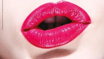 Cara Delevingne představuje Dior make-up v rošťáckém vzhledu