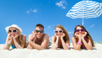 Dermatolog radí, jak připravit kůži před letní dovolenou na opalování: „Přizpůsobit kůži v moderních soláriích je dobrá možnost!“