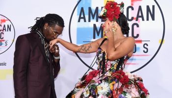 Jenny-Lo jako královna červeného koberce na American Music Awards