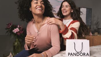 Letos na Den matek oslavuje Pandora bezpodmínečnou lásku