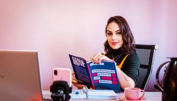 I domácí oblečení může být šik a trendy