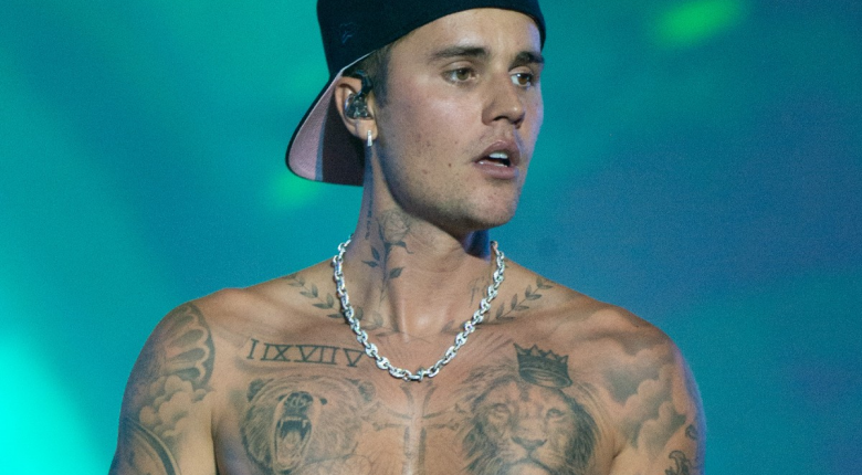 H&M stahuje kolekci oblečení s fotkami Justina Biebera poté, co zpěvák vyzval své fanoušky, aby toto zboží nekupovali