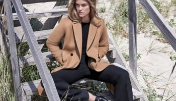 Modelka Nina Agdal nafotila kampaň pro značku Massimo Dutti