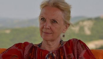 Zemřela bývalá zástupkyně editora Vogue a módní poradkyně princezny Diany Anna Harvey