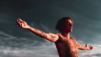 Justin Bieber spolupracuje na novém přírodním deodorantu
