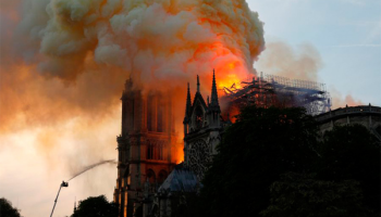 Francouzské módní giganty přispěly na opravu Notre Dame 300 miliónů euro