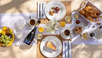 Dopřejte si luxusní start dne: Brunch je jasnou volbou pro letní víkendy a dovolenou
