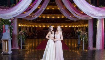 Iva Kubelková a Táňa Kuchařová hrají v Národním