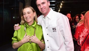 Raf Simons nastupuje jako pomocný kreativní ředitel do Prady