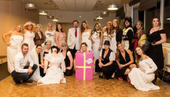 Finalistky MISS Prima křivky se odreagovaly na Svatební párty a Radek John opět oblékl svatební oděv