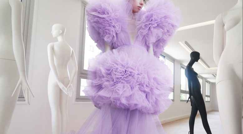Pohádková couture kolekce Giambattista Valli na podzimní sezonu 2019