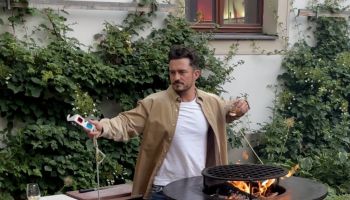 Charitativní akci Evy Čerešňákové v centru Prahy navštívil i herec Orlando Bloom