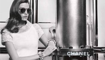 Jak moc chic mohou být brýle? To uvidíte v podzimní kampani Chanel