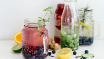 Hravé sklenice vašim letním limonádám přidají na chuti