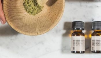 Zažijte detoxikační vlasový rituál s organickou kosmetikou OWAY