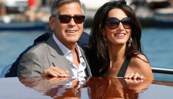 Mrs. Clooney a její svatební šaty