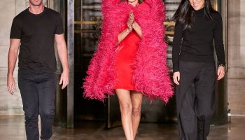 Bella Hadid v čele přehlídky Oscar de la Renta na NYFW