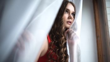 3 skvělé způsoby, jak si navlnit a zároveň nezničit vlasy