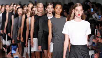 Hlavní podzimní trendy 2017 z New York Fashion Weeku