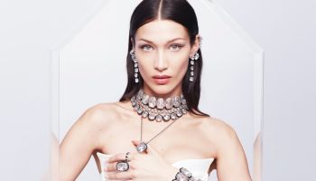 Bella Hadid v kampani Swarovski přináší jiskřičku navíc