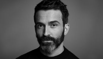 Novým kreativním ředitelem módního domu Schiaparelli je Daniel Roseberry
