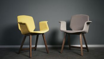 Designové židle, které promění váš interiér