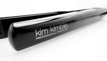 Kadeřnice světových hvězd Kim Kimble přináší vlastní vlasové produkty