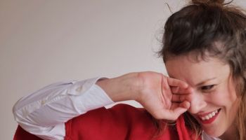 Herečka Andrea Růžičková přináší ve spojení s módní značkou Tedys stylový Hacafrák