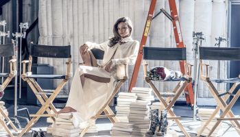 Vánoční atmosféra v kampani šperků Swarovski s Mirandou Kerr