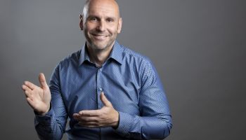 Člověk by měl všechno dělat naplno, vědomě a nejlíp jak dovede, říká podnikatel Dalibor Uhlíř