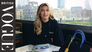 To potřebujete vidět: kabelka Hailey Baldwin