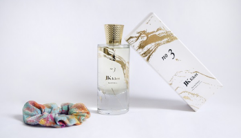 Symbol ambiciózní ženy a jemné rebelky s romantickou duší najdete v novém parfému návrhářky Jitky Klett
