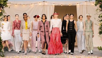 Chanel pozval v nové haute couture kolekci své diváky na svatební obřad