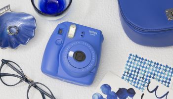 Nový ikonický instantní fotoaparát INSTAX MINI 9