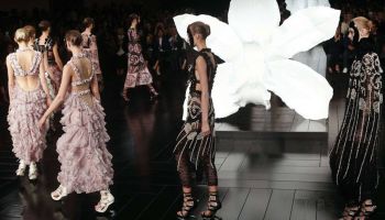 Kouzlo japonského stylu opanovalo kolekci Alexander McQueen S/S 2015