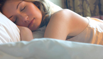 Vědci se shodují, že byste měli spát déle, než si myslíte